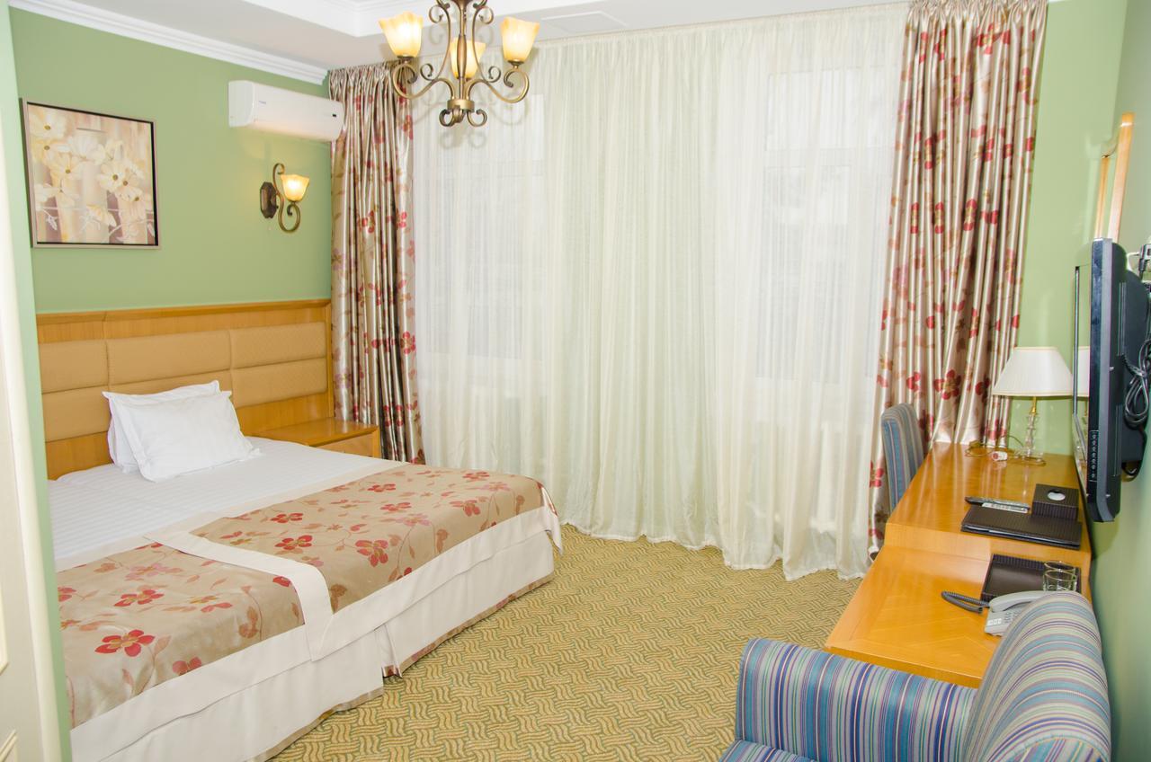 Prestige Hotel Astana Buitenkant foto